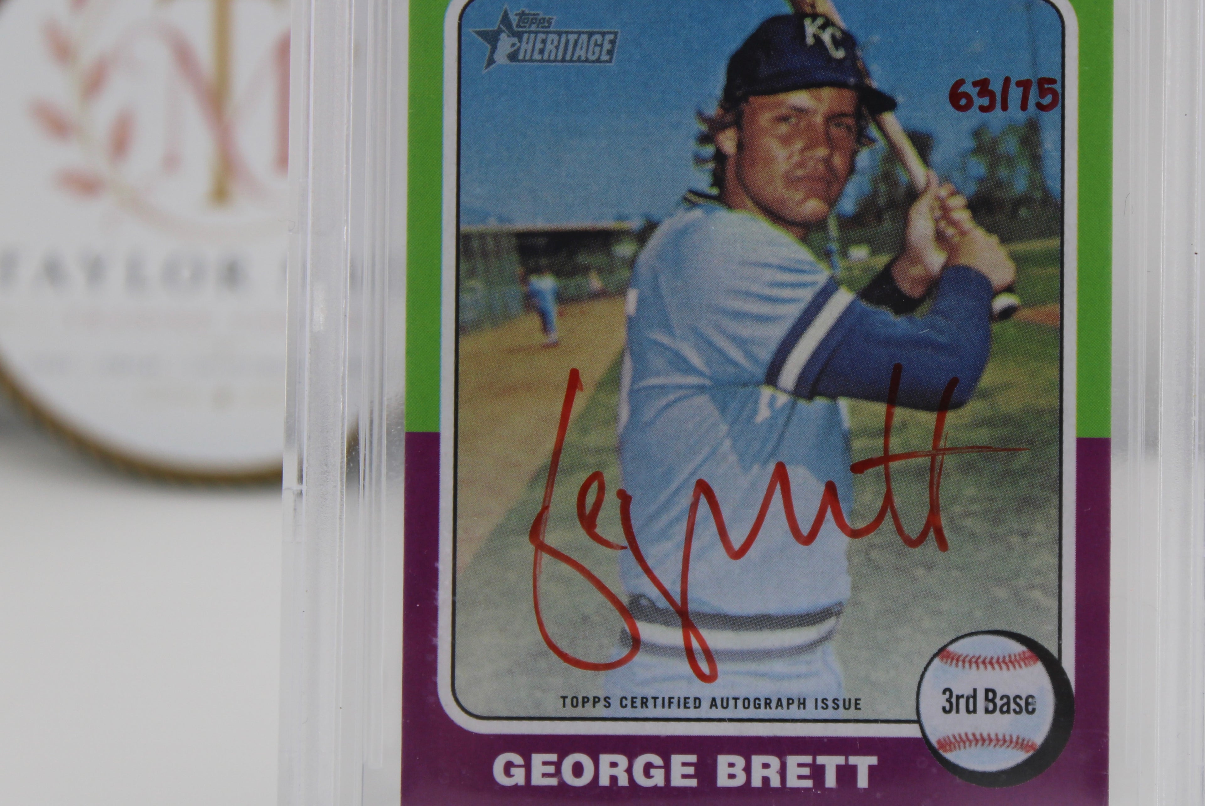 2024 Topps Heritage Real One Autographs Red Ink #ROAGB George Brett Beckett 8.5 NM-MT+ 63/75