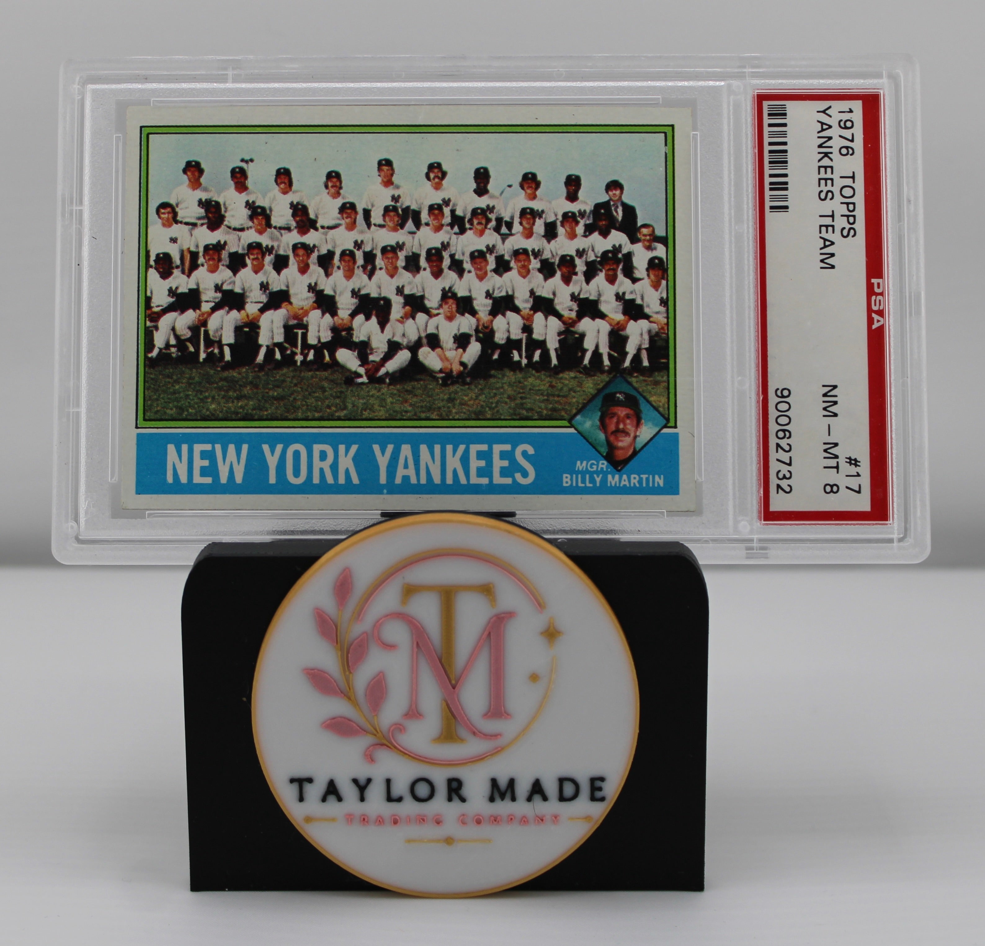 1976 Topps New York Yankees Team Card #17 PSA 8 NM-MT - Front with brand display